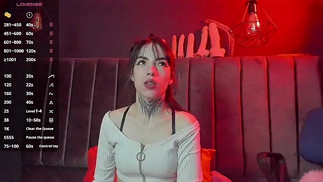 Snapshot of Alice_ch1 chatting on January 30, 2025, 7:04 pm Alice ch1 online show from January 30, 2025, 7:04 pm