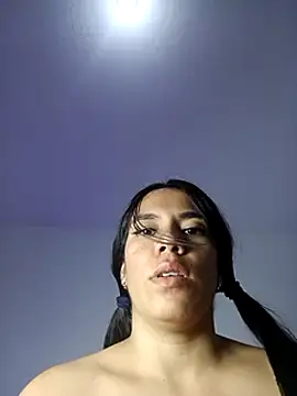 Snapshot of Kloemoretti chatting on January 16, 2025, 11:26 am Kloemoretti online show from January 16, 2025, 11:26 am