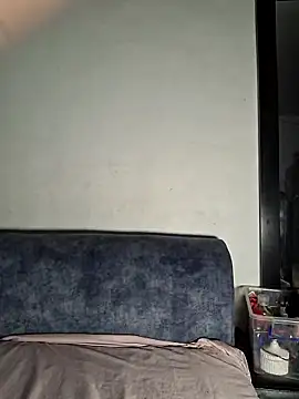 Snapshot of Kloemoretti chatting on October 21, 2025, 5:30 am Kloemoretti online show from October 21, 2025, 5:30 am