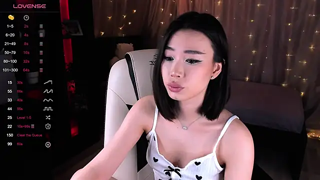 Snapshot of sensualily chatting on February 5, 2025, 6:04 pm sensualily online show from February 5, 2025, 6:04 pm