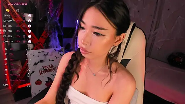 Snapshot of sensualily chatting on October 28, 2025, 1:36 pm sensualily online show from October 28, 2025, 1:36 pm