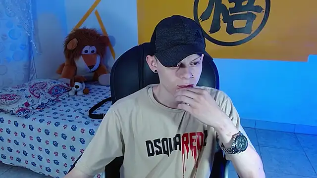 Snapshot of Matthew_Boy_ chatting on January 7, 2025, 5:54 am Matthew Boy  online show from January 7, 2025, 5:54 am