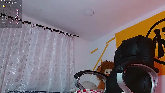 Snapshot of Matthew_Boy_ chatting on February 5, 2025, 8:43 am Matthew Boy  online show from February 5, 2025, 8:43 am