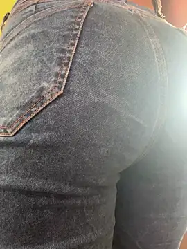 Snapshot of izanmiller2001 chatting on September 22, 2025, 5:48 pm izanmiller2001 online show from September 22, 2025, 5:48 pm