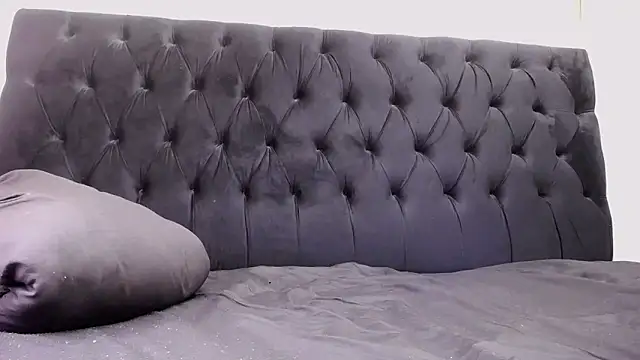 Snapshot of SpicyQueenxxxx chatting on February 19, 2025, 5:06 pm SpicyQueenxxxx online show from February 19, 2025, 5:06 pm