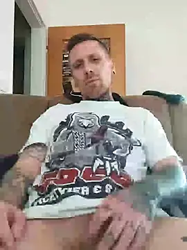 Snapshot of Schabernack1990 chatting on December 28, 2024, 1:28 pm Schabernack1990 online show from December 28, 2024, 1:28 pm