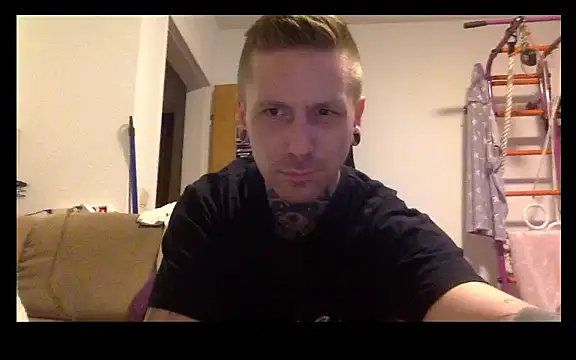 Snapshot of Schabernack1990 chatting on January 23, 2025, 3:58 am Schabernack1990 online show from January 23, 2025, 3:58 am