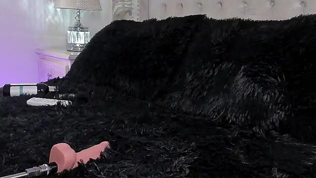 Snapshot of Kev_jenner chatting on October 6, 2025, 9:34 pm Kev jenner online show from October 6, 2025, 9:34 pm