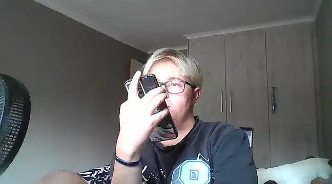 Snapshot of bisexualboy05 chatting on February 10, 2025, 12:29 pm bisexualboy05 online show from February 10, 2025, 12:29 pm