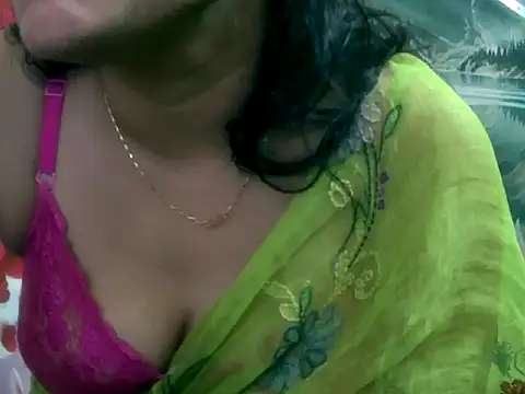 Snapshot of LOVERIAKOL chatting on February 18, 2025, 9:42 pm LOVERIAKOL online show from February 18, 2025, 9:42 pm