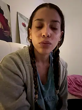 Snapshot of DanielaSaenz0 chatting on October 13, 2025, 1:16 am DanielaSaenz0 online show from October 13, 2025, 1:16 am