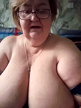 Snapshot of Awn290668 chatting on October 28, 2025, 5:33 am Awn290668 online show from October 28, 2025, 5:33 am