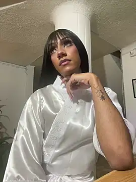 Snapshot of VictoriaRoss1 chatting on February 3, 2025, 12:04 am VictoriaRoss1 online show from February 3, 2025, 12:04 am