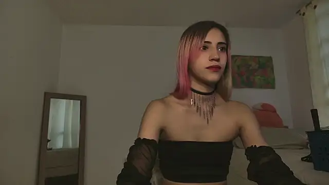 Snapshot of linnie_ chatting on March 8, 2025, 11:07 pm linnie  online show from March 8, 2025, 11:07 pm