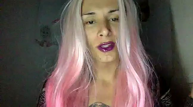 Snapshot of Thematrioshkaoficial24 chatting on December 7, 2024, 3:25 am Thematrioshkaoficial24 online show from December 7, 2024, 3:25 am