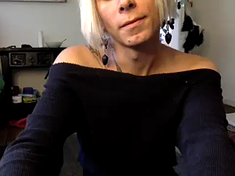 Snapshot of Thematrioshkaoficial24 chatting on February 8, 2025, 7:49 pm Thematrioshkaoficial24 online show from February 8, 2025, 7:49 pm