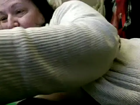 Snapshot of WHITEDAROSE chatting on December 4, 2024, 10:30 pm WHITEDAROSE online show from December 4, 2024, 10:30 pm