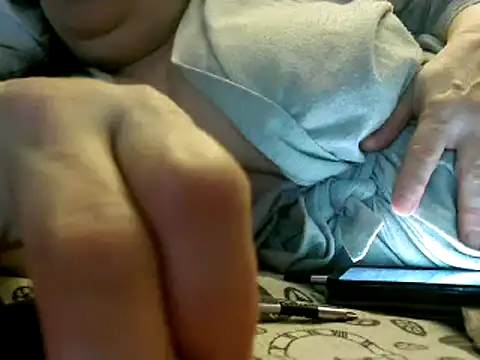 Snapshot of WHITEDAROSE chatting on March 10, 2025, 8:01 pm WHITEDAROSE online show from March 10, 2025, 8:01 pm