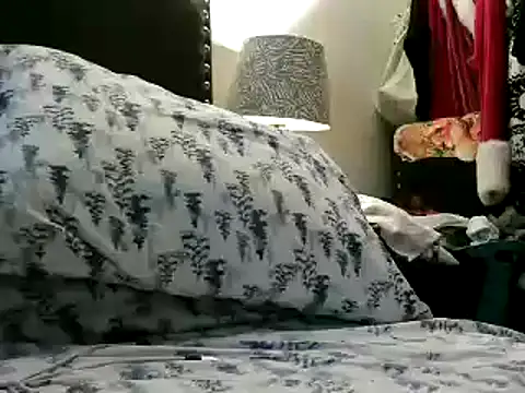 Snapshot of WHITEDAROSE chatting on March 22, 2025, 5:20 pm WHITEDAROSE online show from March 22, 2025, 5:20 pm