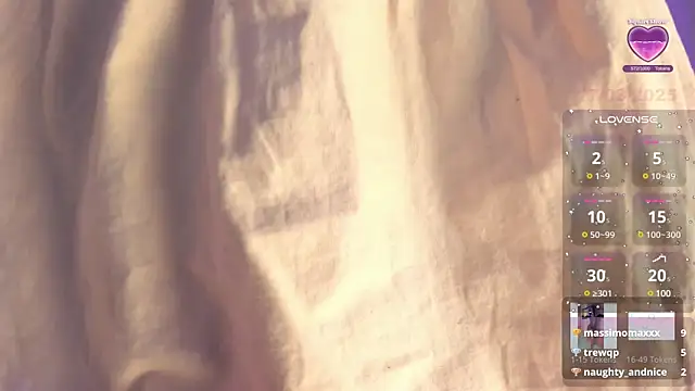 Snapshot of BarbieVenus chatting on March 17, 2025, 11:21 am BarbieVenus online show from March 17, 2025, 11:21 am