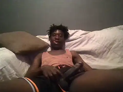 Snapshot of SmallGoodNutts chatting on February 3, 2025, 4:35 am SmallGoodNutts online show from February 3, 2025, 4:35 am