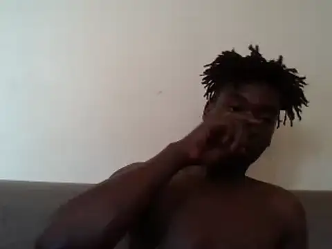 Snapshot of SmallGoodNutts chatting on February 7, 2025, 4:24 pm SmallGoodNutts online show from February 7, 2025, 4:24 pm