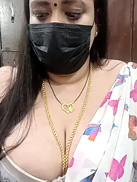 Snapshot of ashikaa_r chatting on January 17, 2025, 3:32 pm ashikaa r online show from January 17, 2025, 3:32 pm