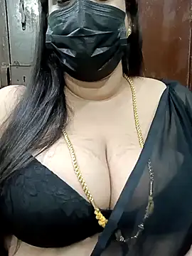 Snapshot of ashikaa_r chatting on February 9, 2025, 1:03 pm ashikaa r online show from February 9, 2025, 1:03 pm