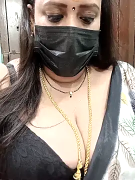 Snapshot of ashikaa_r chatting on March 6, 2025, 12:41 pm ashikaa r online show from March 6, 2025, 12:41 pm