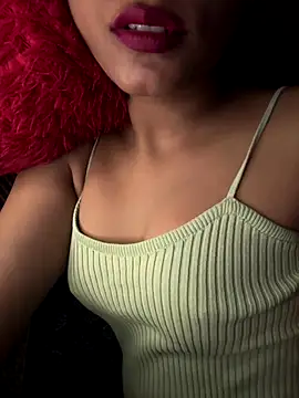 Snapshot of Hot_Goldengirl chatting on October 2, 2025, 11:23 pm Hot Goldengirl online show from October 2, 2025, 11:23 pm