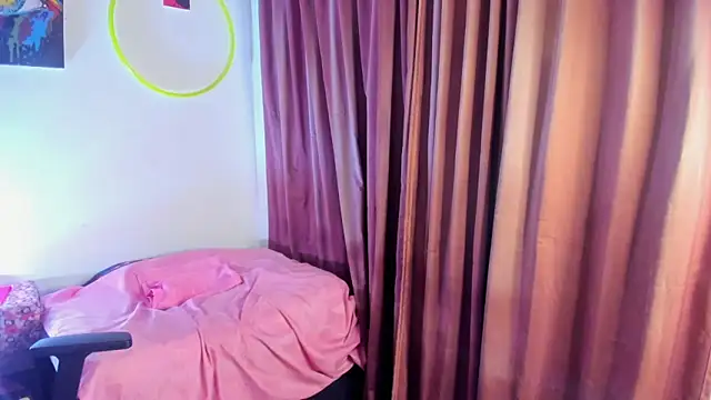 Snapshot of nicole_volkov chatting on December 6, 2024, 6:26 am nicole volkov online show from December 6, 2024, 6:26 am