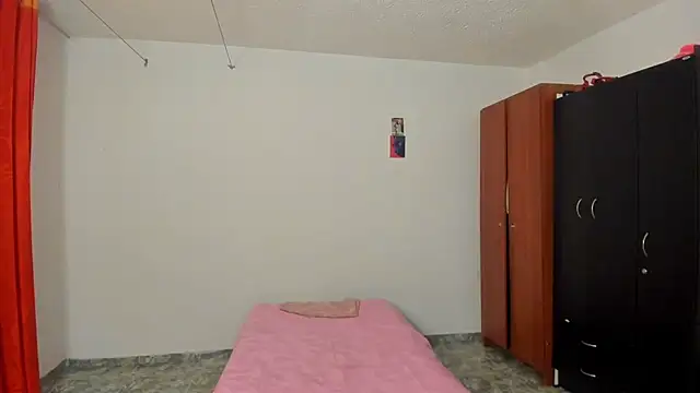 Snapshot of nicole_volkov chatting on March 13, 2025, 12:37 am nicole volkov online show from March 13, 2025, 12:37 am