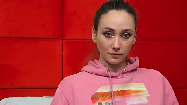 Snapshot of AliceMunro chatting on February 27, 2025, 6:42 pm AliceMunro online show from February 27, 2025, 6:42 pm