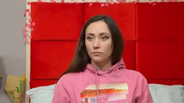 Snapshot of AliceMunro chatting on March 6, 2025, 8:48 pm AliceMunro online show from March 6, 2025, 8:48 pm