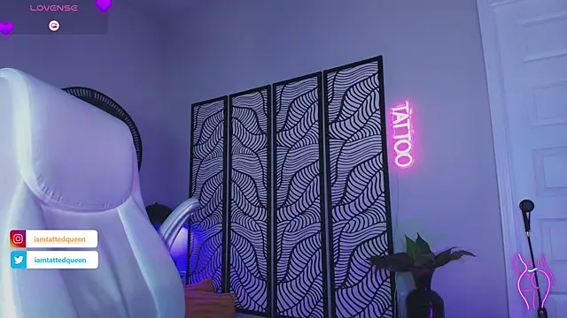 Snapshot of Tatted_Queen chatting on October 6, 2025, 6:49 pm Tatted Queen online show from October 6, 2025, 6:49 pm