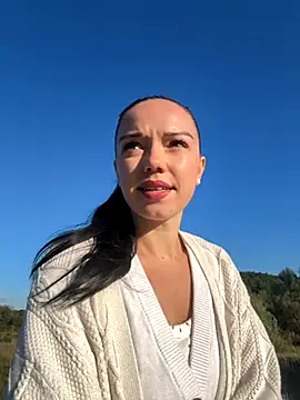 Snapshot of Vanesskaa chatting on September 22, 2025, 4:20 pm Vanesskaa online show from September 22, 2025, 4:20 pm