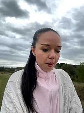 Snapshot of Vanesskaa chatting on September 27, 2025, 3:28 pm Vanesskaa online show from September 27, 2025, 3:28 pm