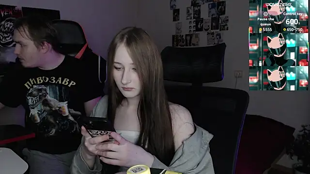 Snapshot of camcoupbang chatting on November 9, 2025, 9:35 pm camcoupbang online show from November 9, 2025, 9:35 pm