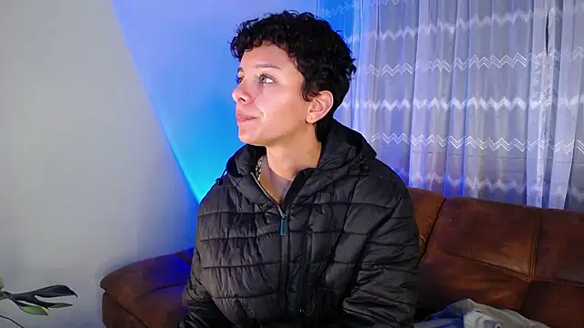 Snapshot of peyton_golden1 chatting on December 4, 2024, 1:03 am peyton golden1 online show from December 4, 2024, 1:03 am