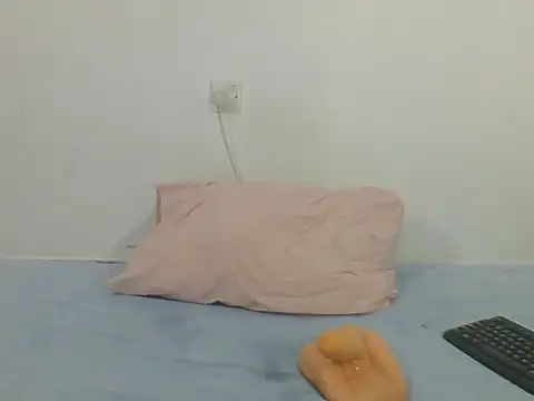 Snapshot of PrettyPrincess14 chatting on February 23, 2025, 8:06 am PrettyPrincess14 online show from February 23, 2025, 8:06 am