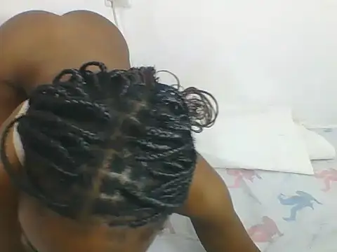 Snapshot of PrettyPrincess14 chatting on March 4, 2025, 8:57 am PrettyPrincess14 online show from March 4, 2025, 8:57 am
