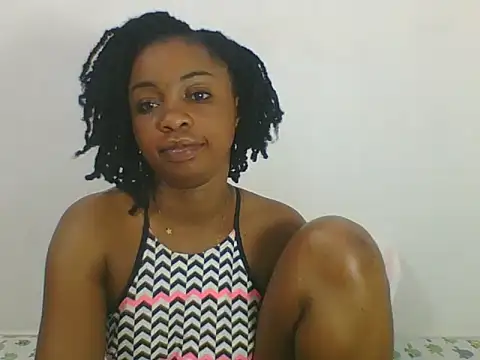 Snapshot of PrettyPrincess14 chatting on March 20, 2025, 5:25 pm PrettyPrincess14 online show from March 20, 2025, 5:25 pm