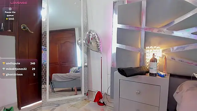 Snapshot of DashaFoxxx chatting on March 1, 2025, 4:00 pm DashaFoxxx online show from March 1, 2025, 4:00 pm