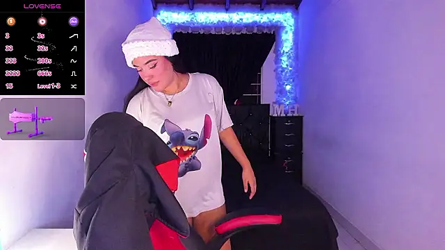 Snapshot of Mariana_Hasper_ chatting on December 6, 2024, 2:02 am Mariana Hasper online show from December 6, 2024, 2:02 am