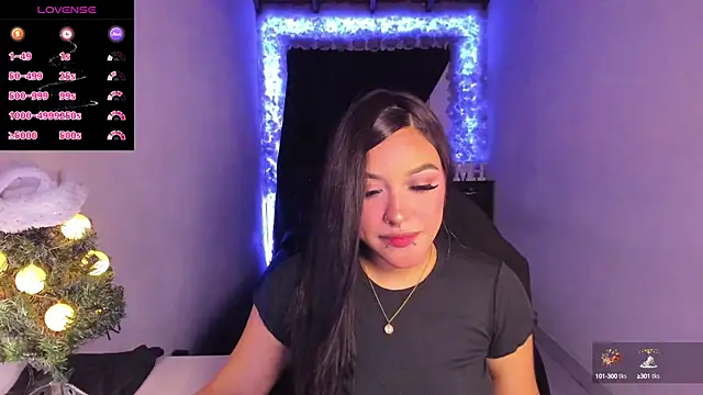 Snapshot of Mariana_Hasper_ chatting on January 5, 2025, 12:20 am Mariana Hasper online show from January 5, 2025, 12:20 am