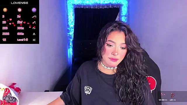 Snapshot of Mariana_Hasper_ chatting on March 20, 2025, 9:02 pm Mariana Hasper online show from March 20, 2025, 9:02 pm