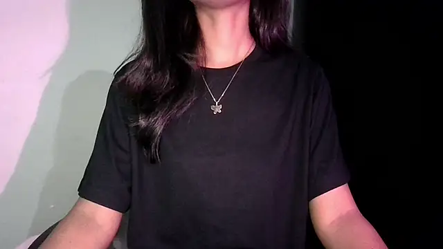 Snapshot of glowybekwa chatting on January 20, 2025, 7:46 pm glowybekwa online show from January 20, 2025, 7:46 pm