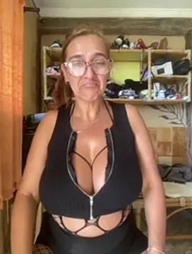 Snapshot of anastasia_and_jordan chatting on February 26, 2025, 12:47 pm anastasia and jordan online show from February 26, 2025, 12:47 pm