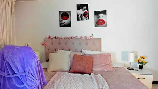 Snapshot of _Charlotte_evans_1 chatting on December 28, 2024, 10:23 pm Charlotte evans 1 online show from December 28, 2024, 10:23 pm