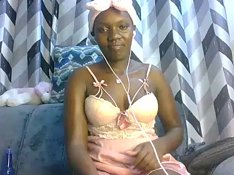 Snapshot of Slimthick900 chatting on March 11, 2025, 7:58 pm Slimthick900 online show from March 11, 2025, 7:58 pm